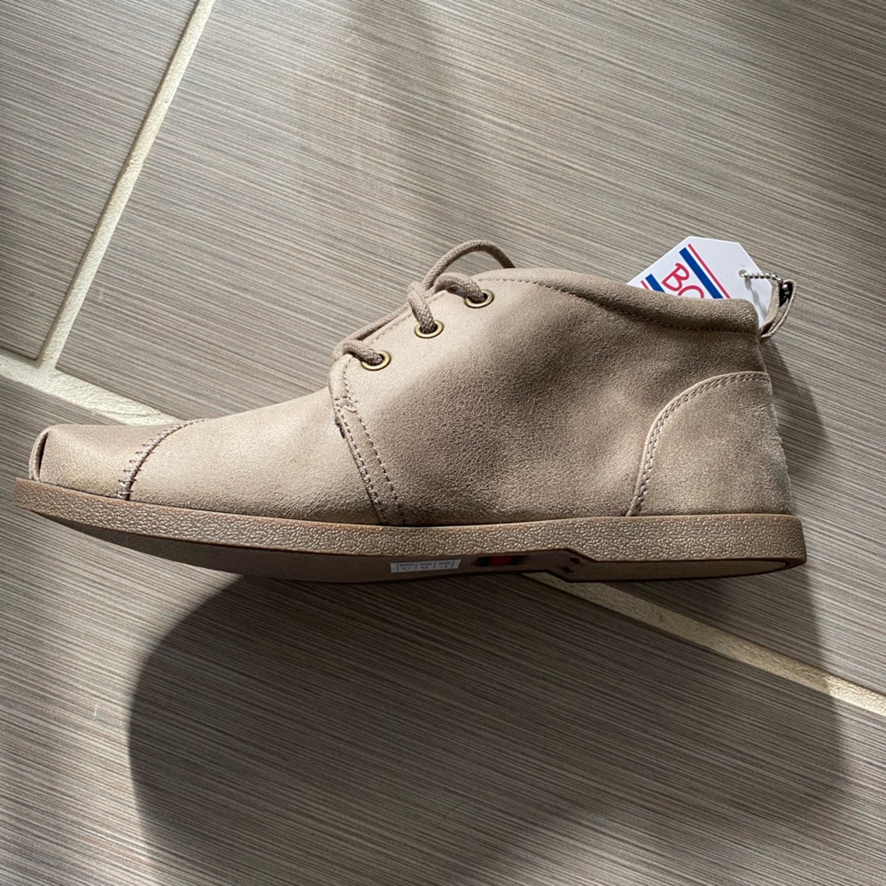 Women’s shoes